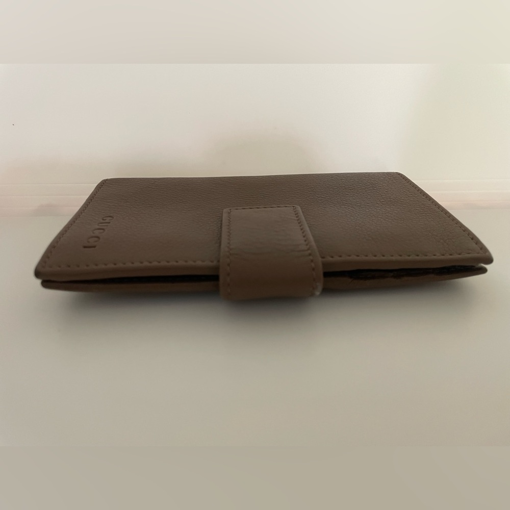 Authentic Gucci Leather Wallet - Picture 4 of 10
